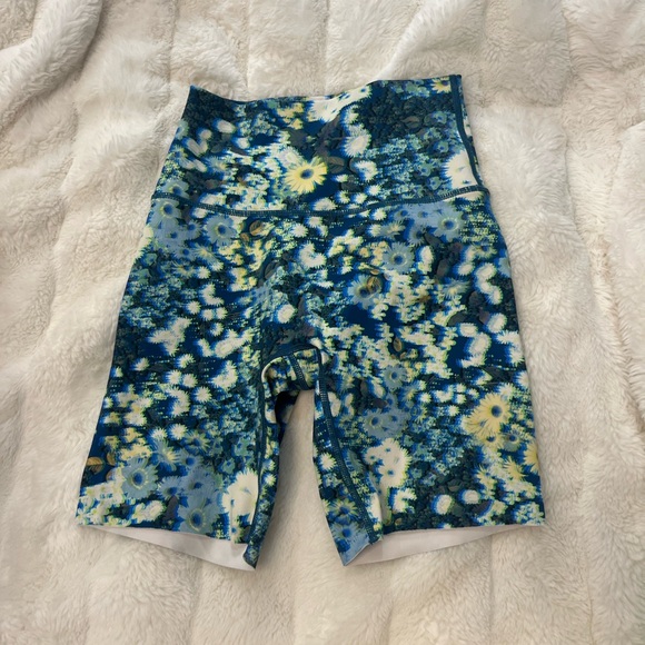 aarie biker shorts - Picture 1 of 4